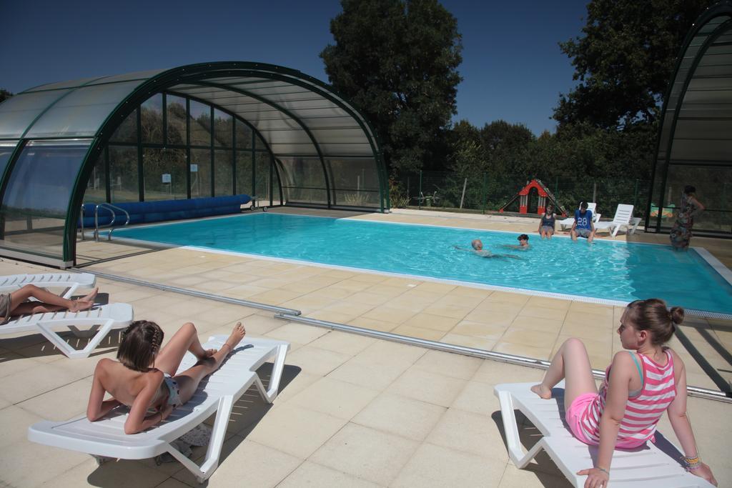 Hotel Camping Des Rulieres Saint-Valérien Exteriér fotografie